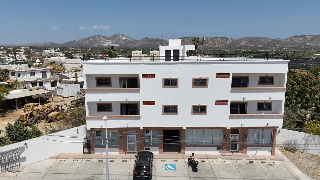 Edificio Kherr I: departamentos y local comercial en renta en la colonia Guaymitas, San José del Cabo